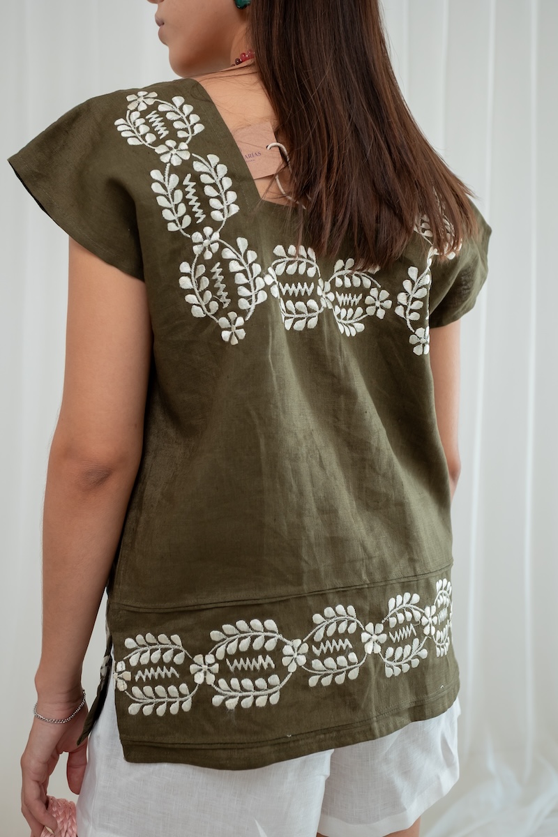 Blusa hipil verde militar