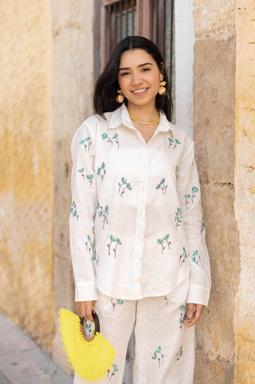 Camisa margaritas 2025